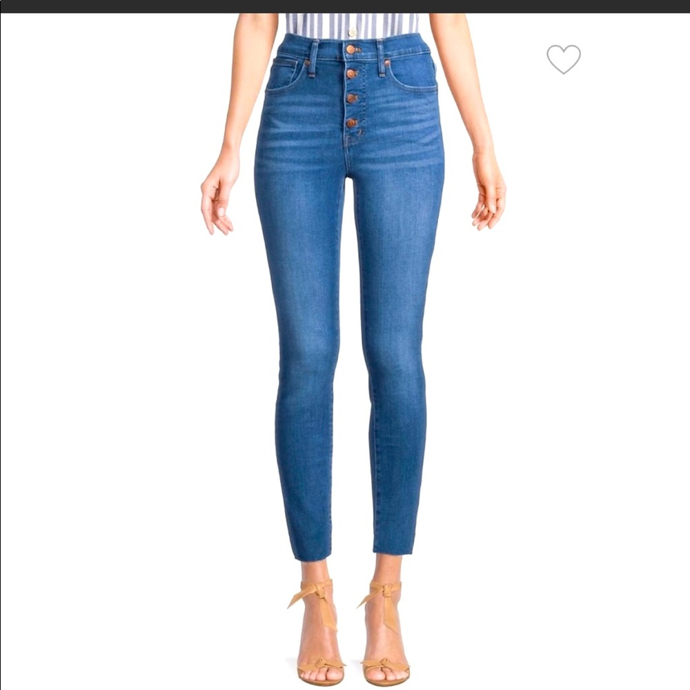 Madewell size 27, front button, mid rise skinny Jean. Great condition.
